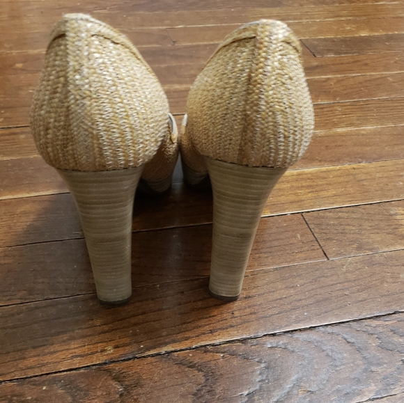 Valentino Peep-toe Pumps - Picture 2 of 7